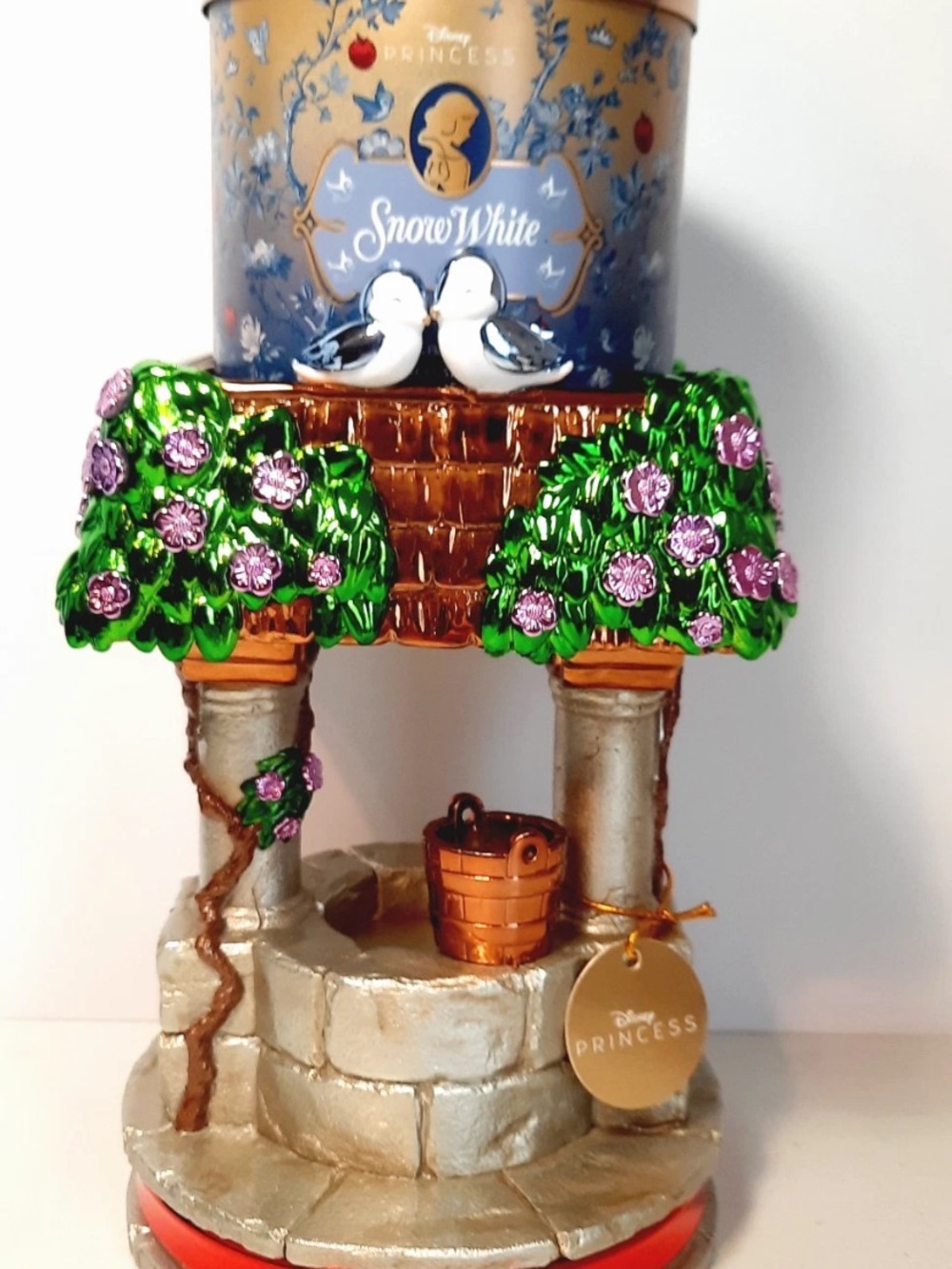 Disney Bath & Body Works Disney Snow White Well Candle Holder & Candle 2026